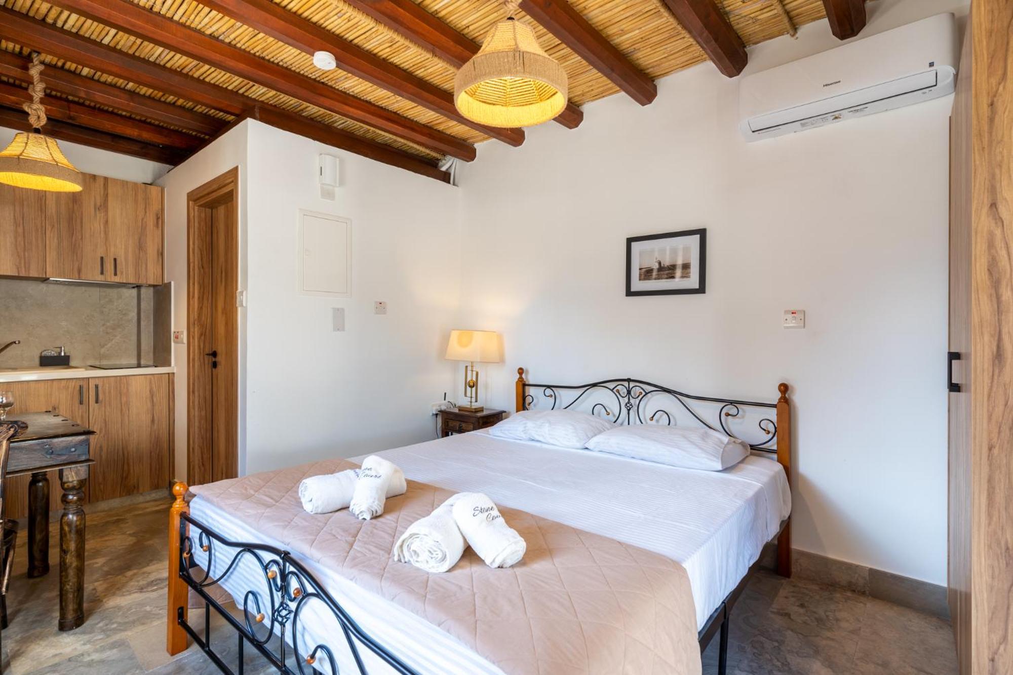 Stone Court Boutique Studios Μηλιού Εξωτερικό φωτογραφία